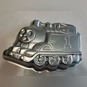 Vintage 1994 Wilton Thomas The Tank Engine Cake Pan 2105-1349